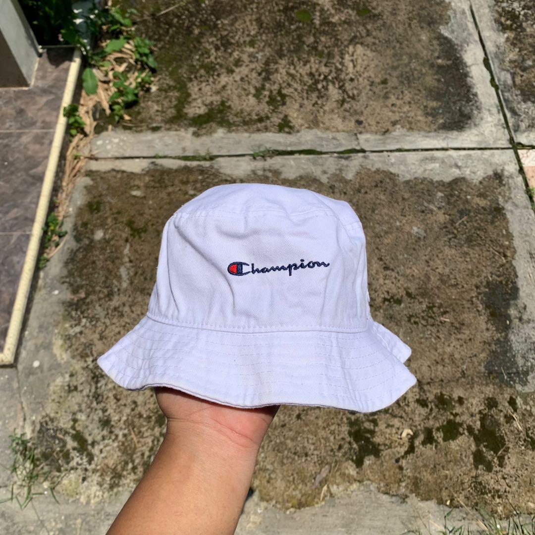 TOPI BUCKET HAT CHAMPION MINI SCRIPT 