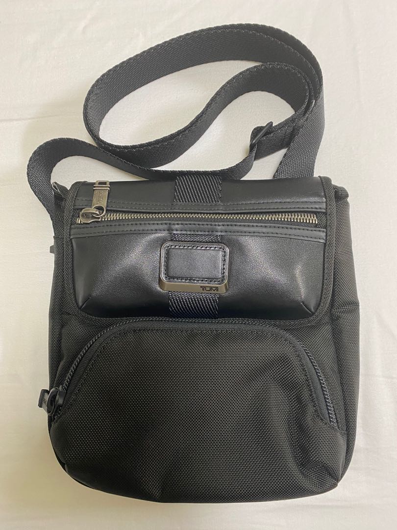 Tumi Barton Crossbody, Men's Fashion, Bags, Sling Bags on Carousell
