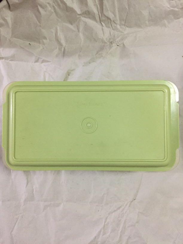 Tupperware Bread Container (Category: Food Organisation & Storage) located in Kuala Lumpur. Submitted by natasha_fd (Listing ID 1147778423, Image 1). Description: Container suitable for storing bread/pastries. Good quality, selling as is. Selling as I’m decluttering. Price is negotiable!.