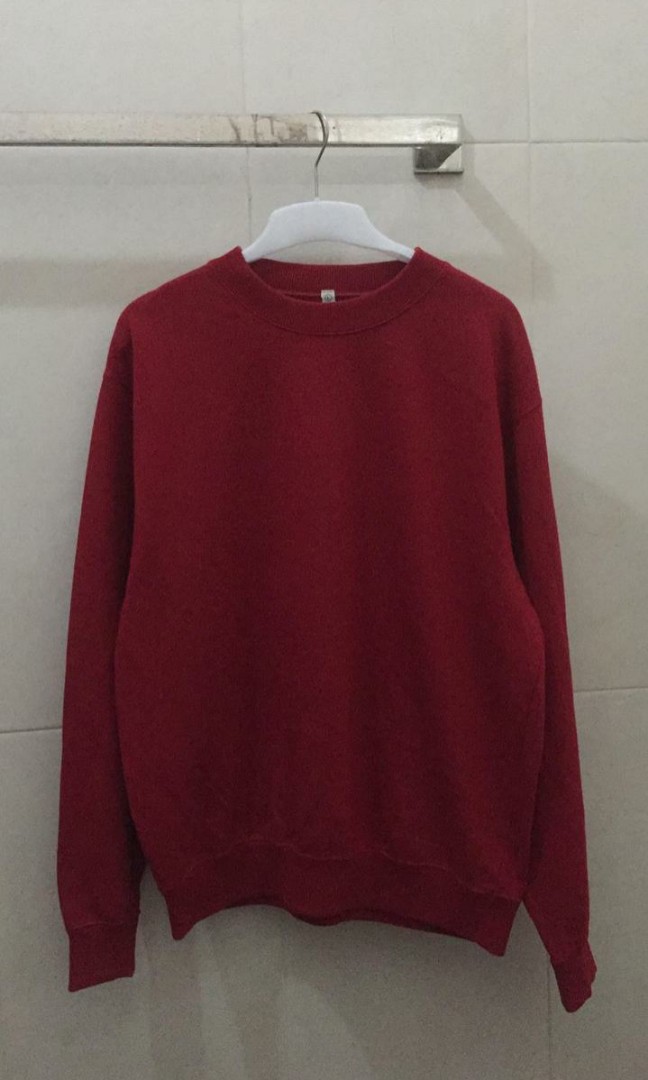 Uniqlo red deals sweater