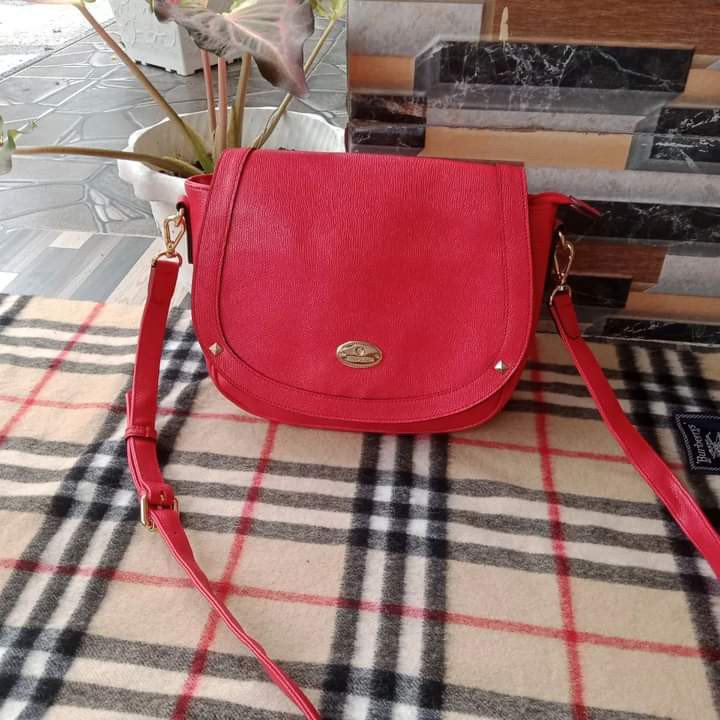 VINCIS BENCH SLING BAG