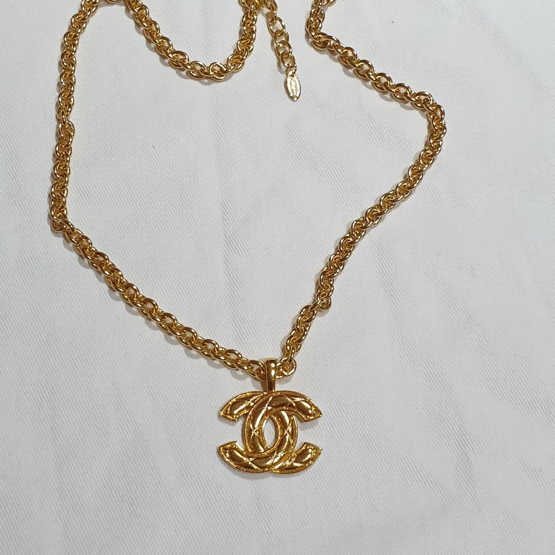 Vintage chanel necklace, Women's Fashion, Jewelry & Organisers