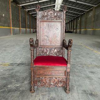 Walnut throne chair