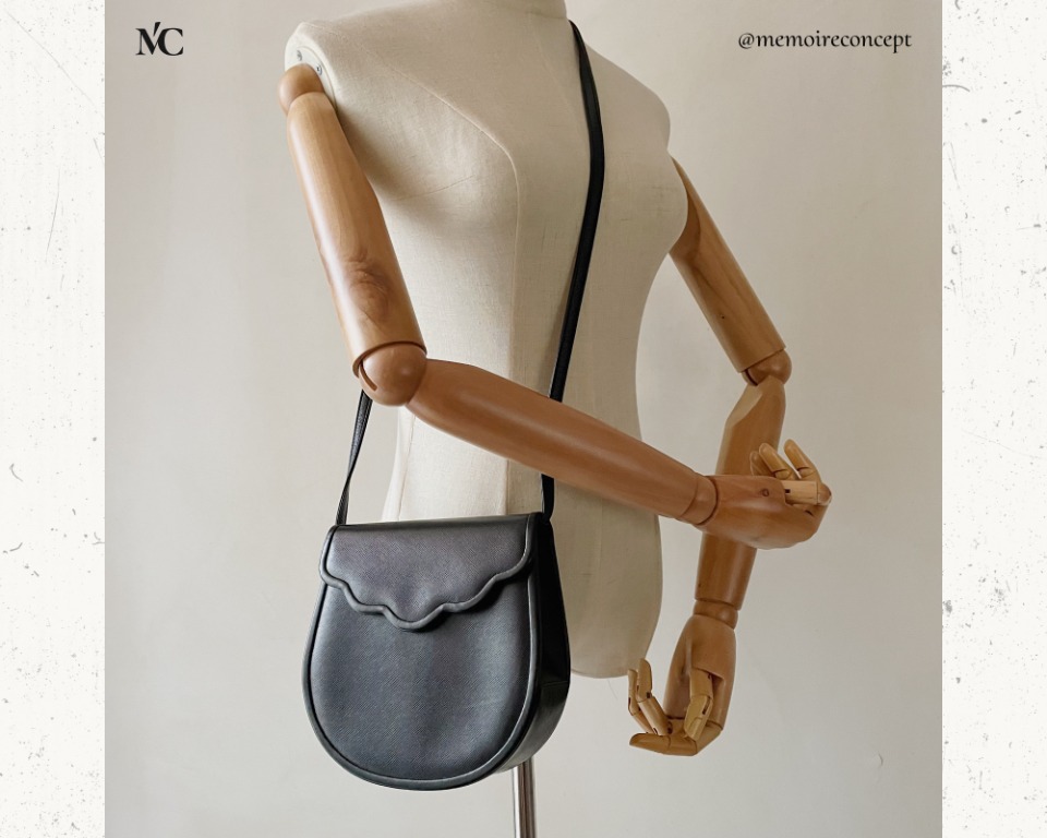 Yves Saint Laurent YSL Logo Nylon Leather Crossbody Shoulder bag