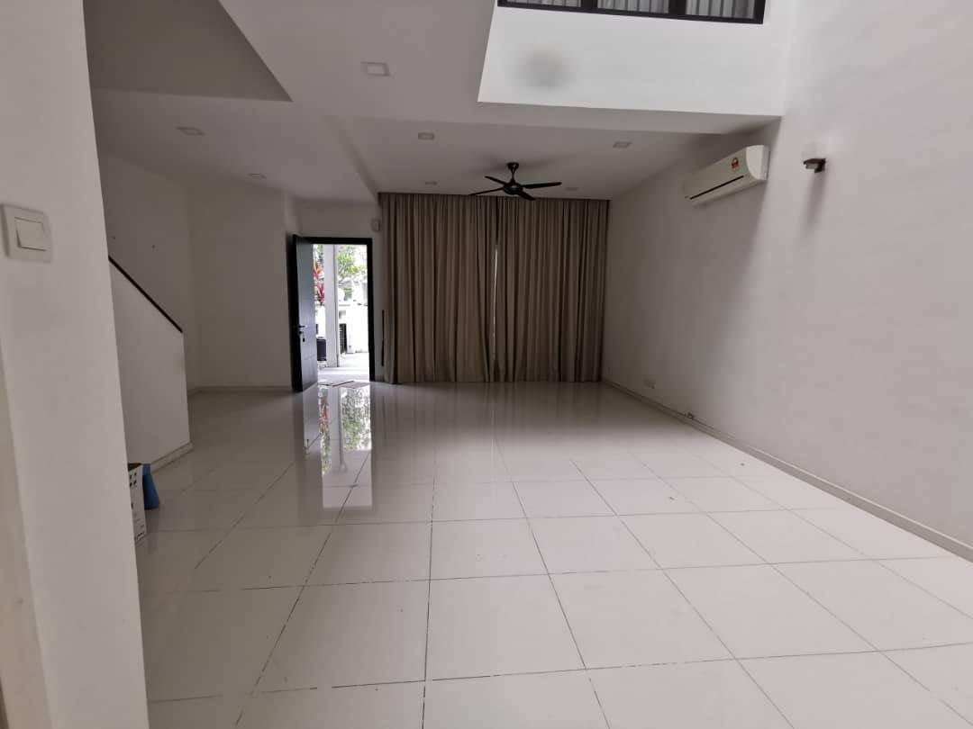 3 Storey Terrace Elitis Suria Valencia Sg Buloh, Property, Rentals on Carousell