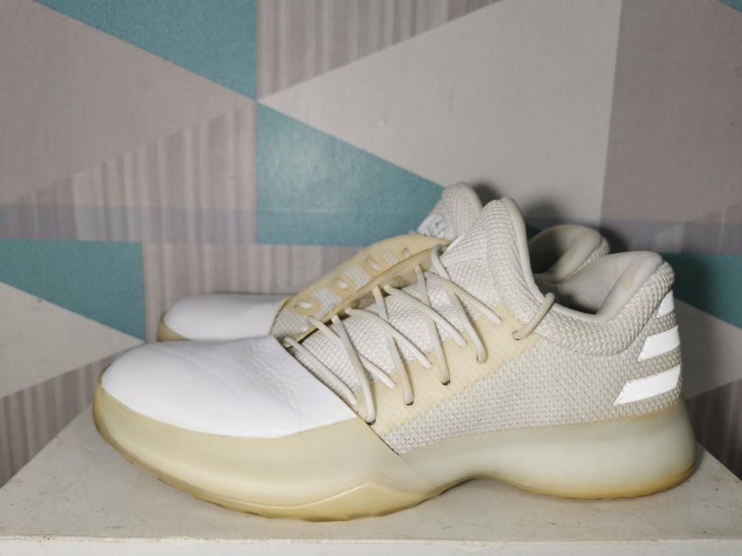 Harden vol shop 1 yacht party