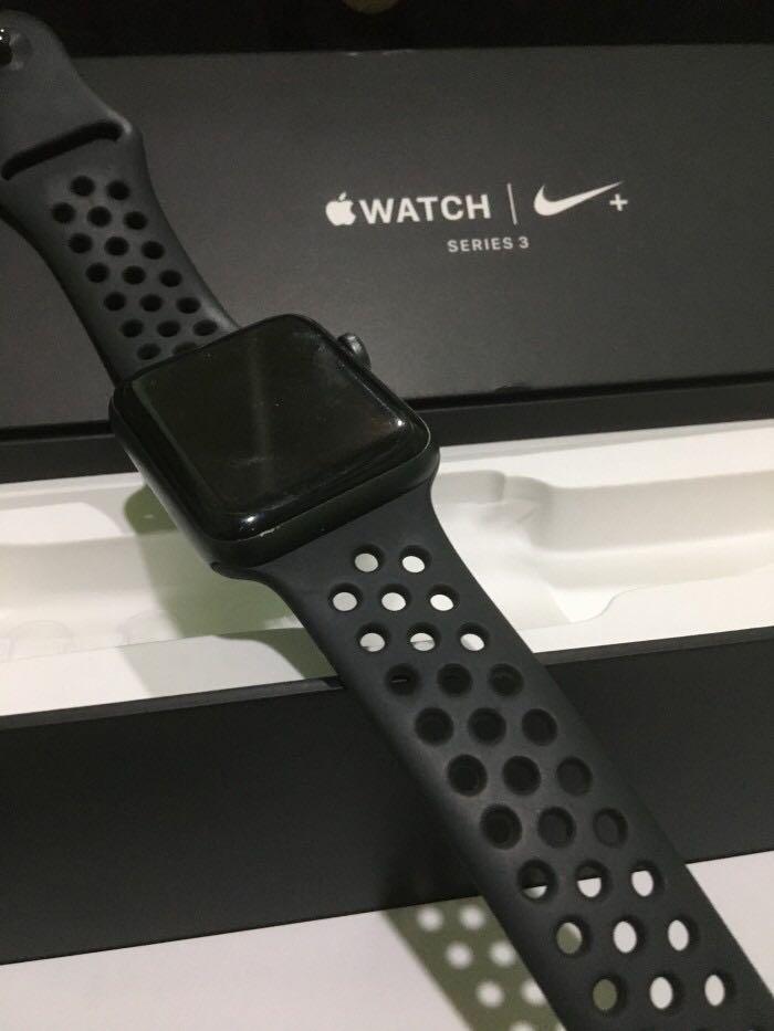 Apple Watch series 3 NIKE 42mm ZP/A 