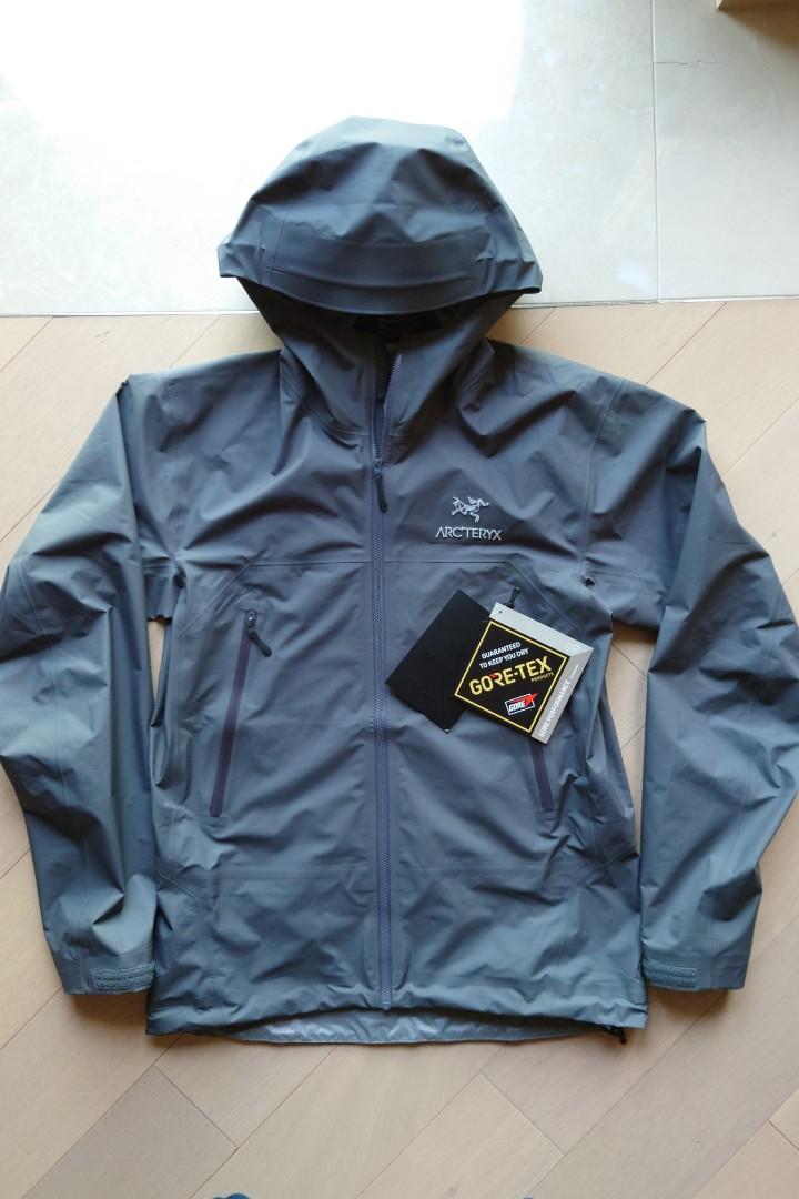 Arc'teryx 2022 Beta Jacket Men's Cloud Small, 男裝, 外套及戶外衣服