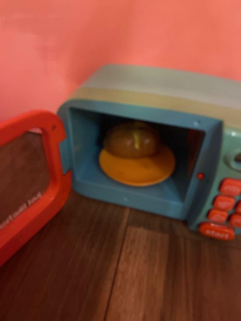 AUTHENTIC Just Like Home Microwave (Category: Ovens & Toasters) located in Makati City. Submitted by onezerotwo102 (Listing ID 1147999958, Image 3). Description: Brand: Just Like Home Product: Microwave Gender: None Age: 3-7 Original price: $32 In good working condition 🍓.