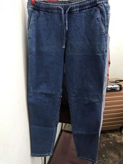 (Category: ) located in . Submitted by ucenaaaaa (Listing ID 1147892199, Image 1). Description: .