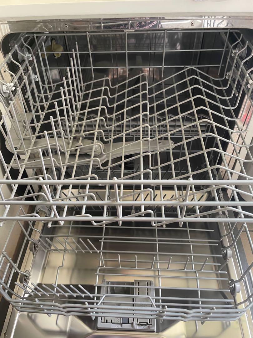 Bosch inbuilt dishwasher 64 inches, TV & Home Appliances, Kitchen