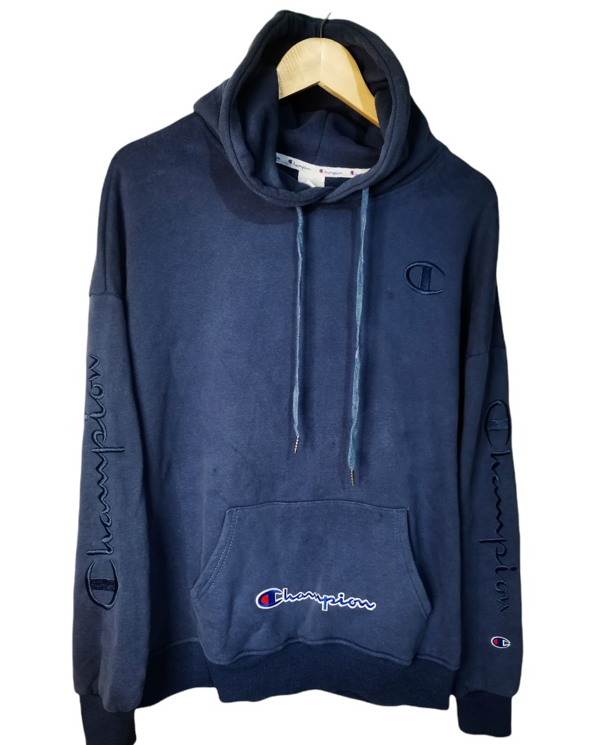 Champion hoodie 2024 side script