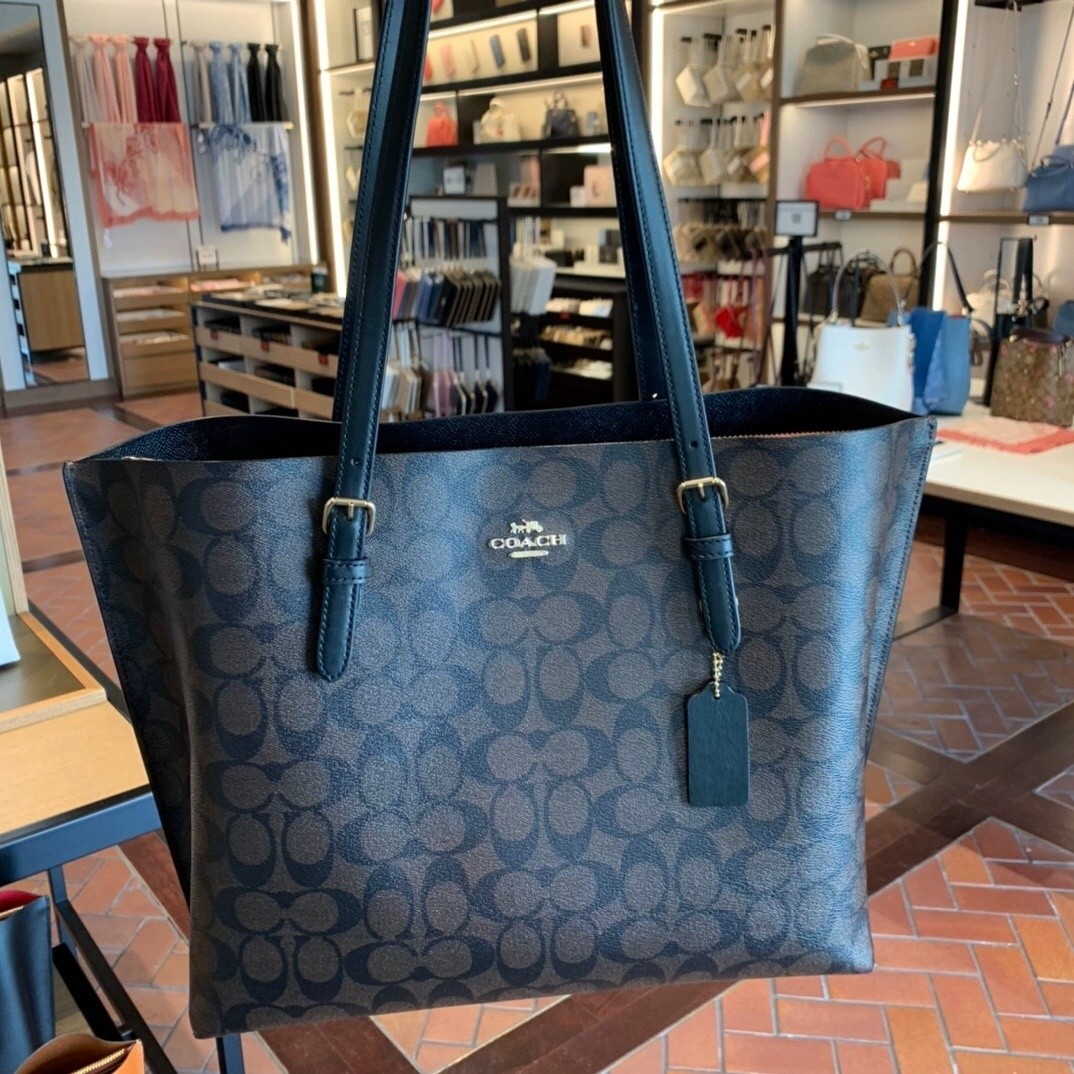 Coach tote Bag, Luxury, Bags & Wallets on Carousell