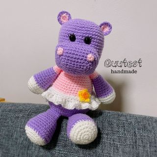 (Category: ) located in . Submitted by quutesthandmade (Listing ID 1148010129, Image 1). Description: .