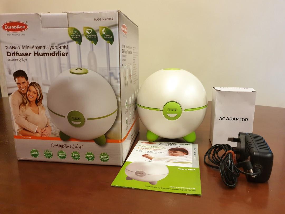 Diffuser Humidifier (Category: Air Purifiers & Dehumidifiers) located in Singapore. Submitted by tomcycles (Listing ID 1147956398, Image 4). Description: EuropAce 2-In-1 Mini Aroma Hydra-mist Diffuser Humidifier Made in Korea comes with original box. well kept & rarely used.