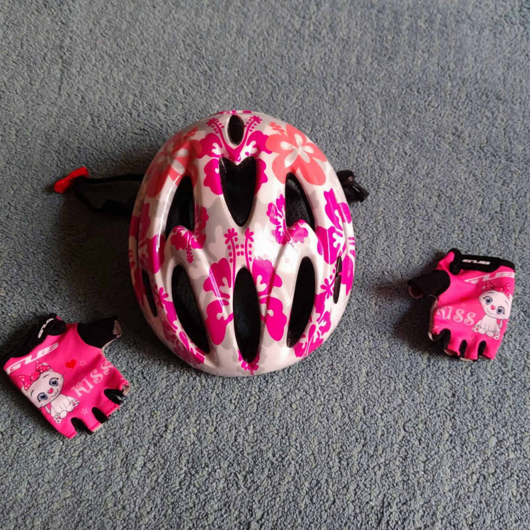 Demon Play Transistor piece Girl's bike scooter cycling helmet and gloves, Sports Equipment, Other  Sports Equipment and Supplies on Carousell