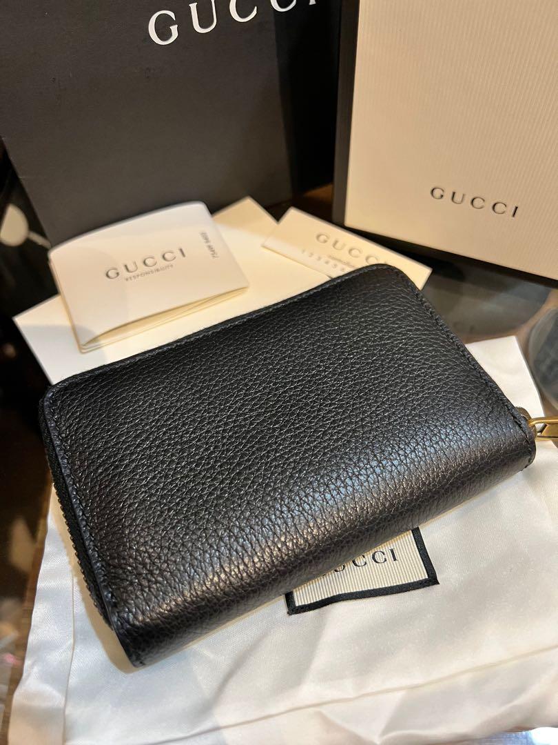 Gucci compact wallet purse (Category: Luxury Bags & Wallets) located in Cavite. Submitted by rraaa32 (Listing ID 1147973456, Image 2). Description: Bnew complete Gucci compact wallet Gucci small wallet Gucci coin purse Gucci card holder.