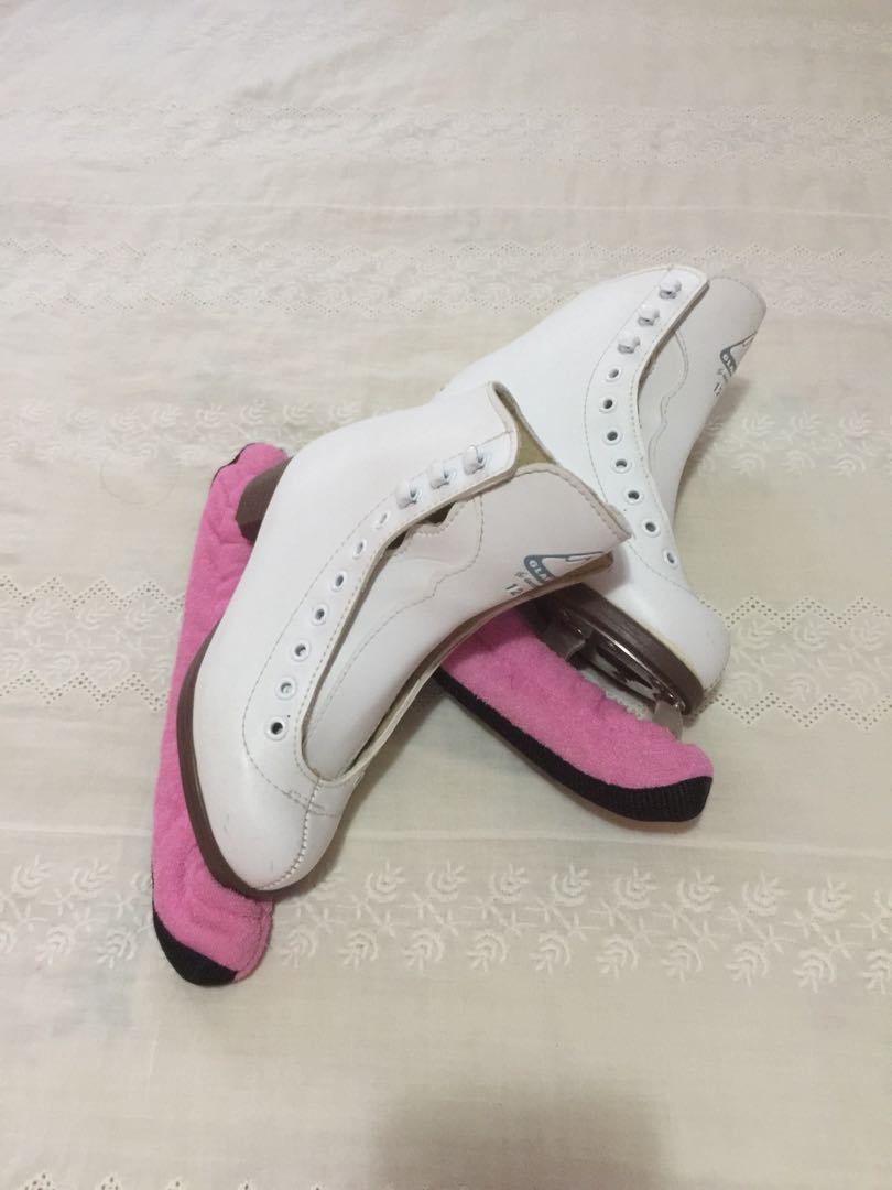 Jackson Figure skating shoes for kids, Sports Equipment, Sports & Games