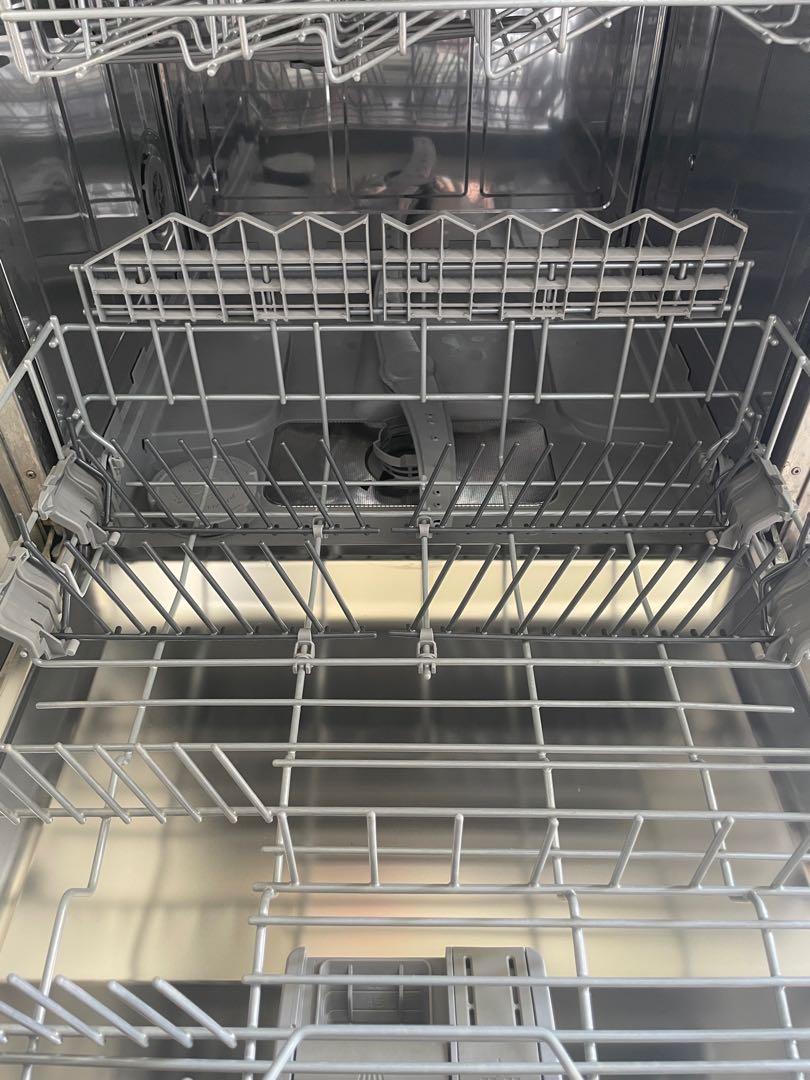 Inbuilt dishwasher 64 inches, TV & Home Appliances, Kitchen Appliances