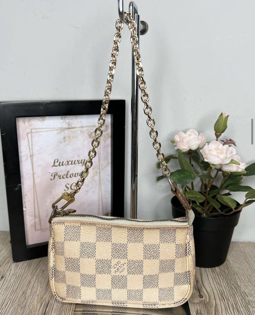 Louis Vuitton Pochette Damier Azur - Luxury Helsinki