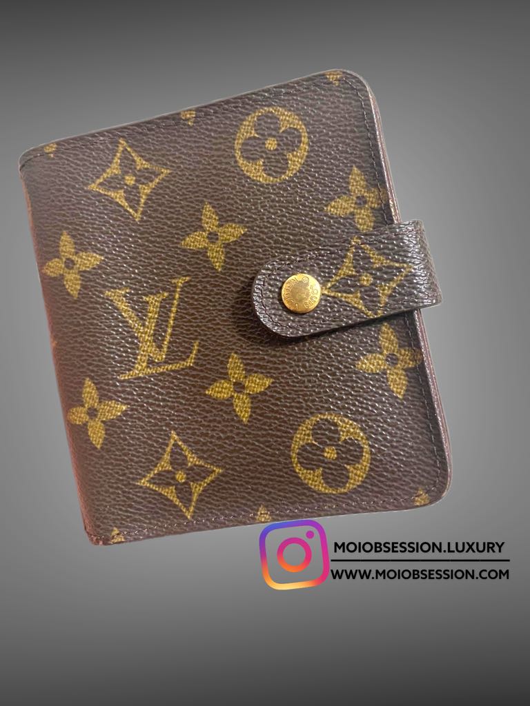 Louis Vuitton monogram short wallet
