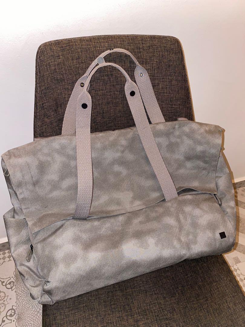 Lululemon hotsell define duffel