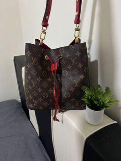 (Category: ) located in . Submitted by GlamDivaCollection (Listing ID 1148036691, Image 1). Description: .