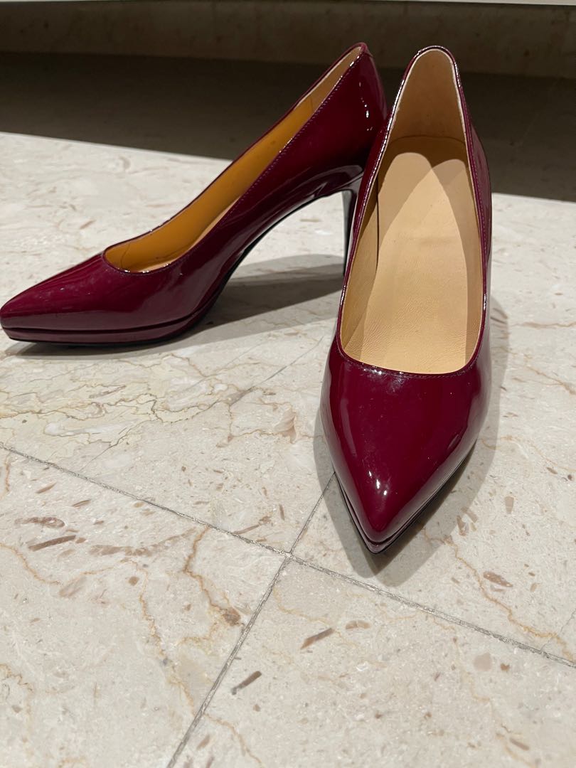 Maroon deals patent heels