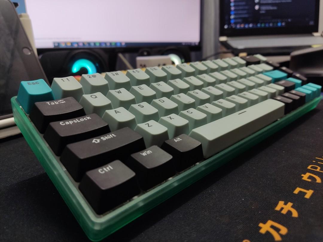Brand new Mechanical keyboard CIY TESTER 68 with Keycaps and switches