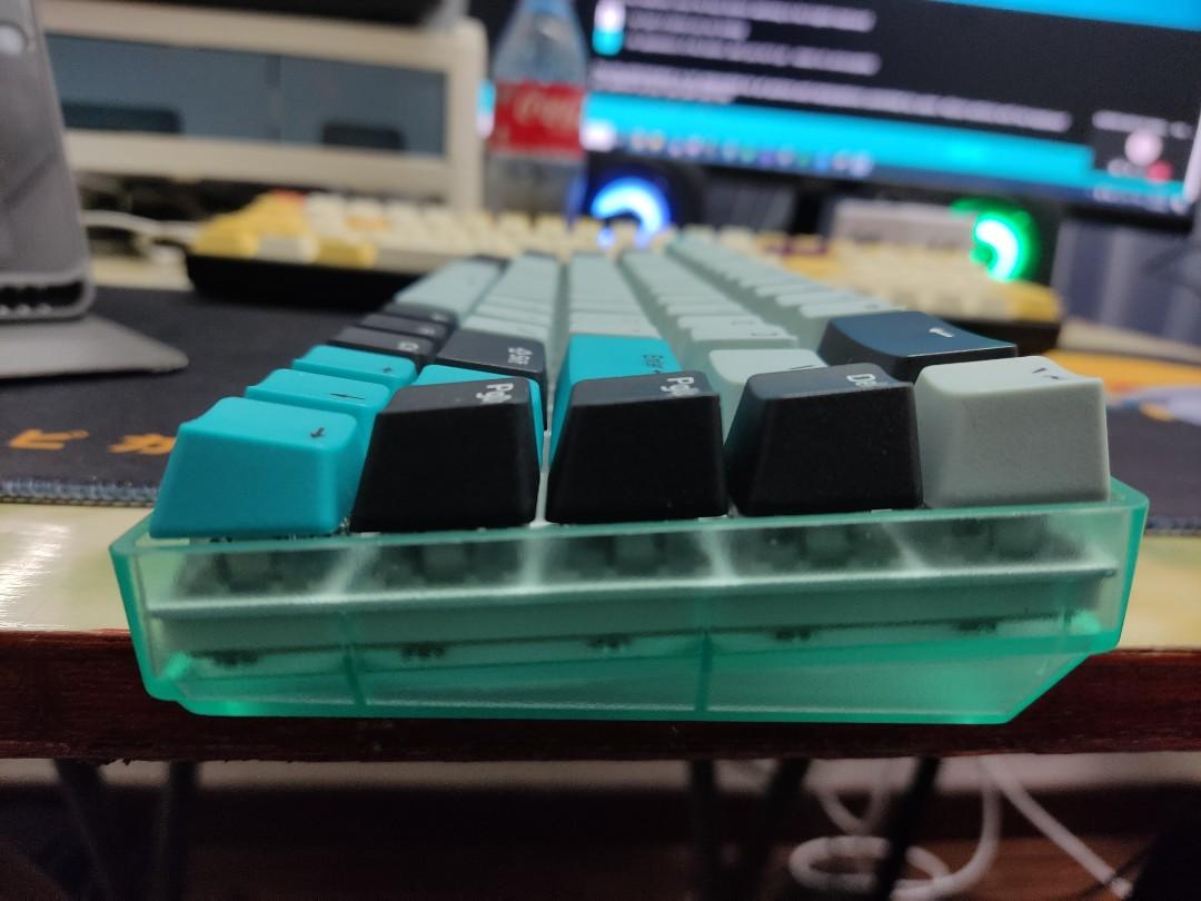 Brand new Mechanical keyboard CIY TESTER 68 with Keycaps and switches