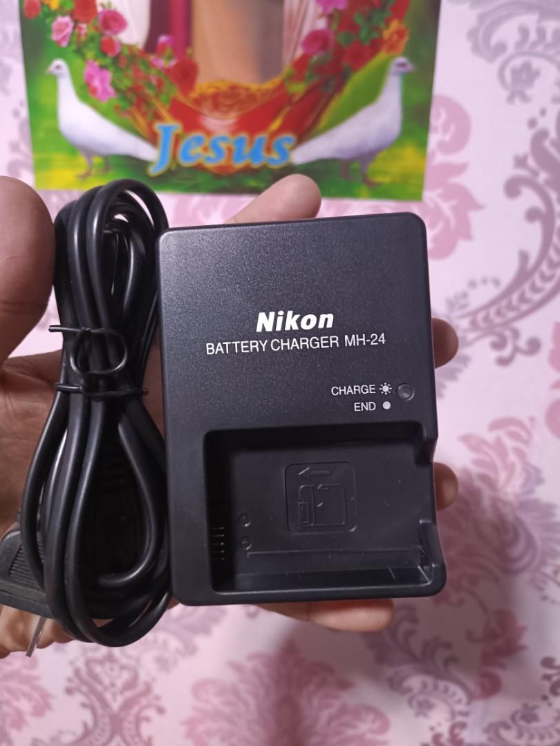 Nikon charger MH-24 MH 24 mh24 d5300 d5200 d5100 d5600 d3300 d3200 d3100  d5500 d3400 d3500, Photography, Photography Accessories, Camera Bags &  Carriers on Carousell