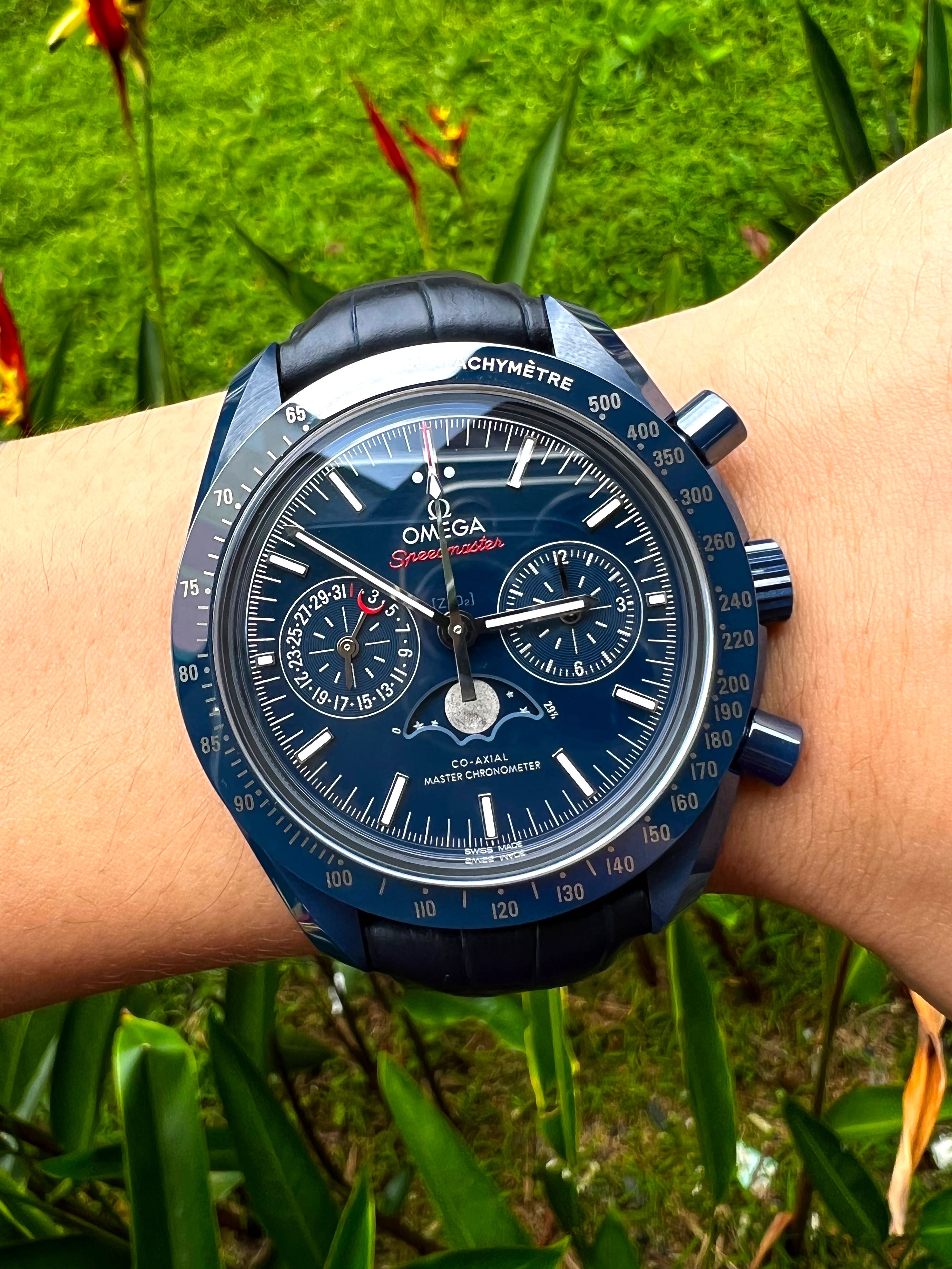SOLD Omega Speedmaster Blue Side of the Moon blue ceramic 304.93.44.52.03.001
