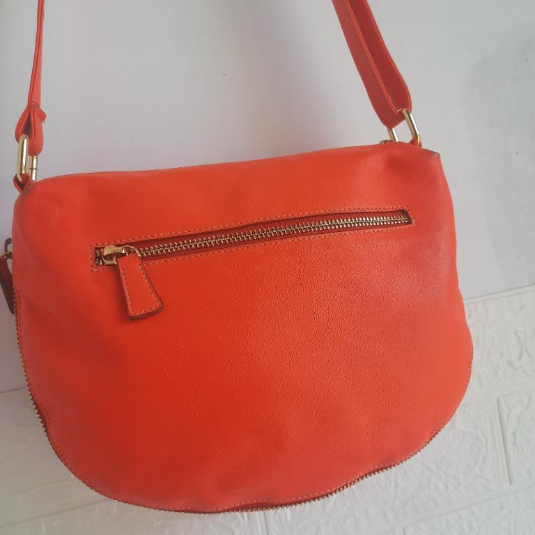 Preloved Tas Selempang Kulit Asli warna orange stabilo brand Its Bag Korea