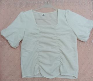 (Category: ) located in . Submitted by Pretty_Thrifted_Trends (Listing ID 1147911879, Image 1). Description: .