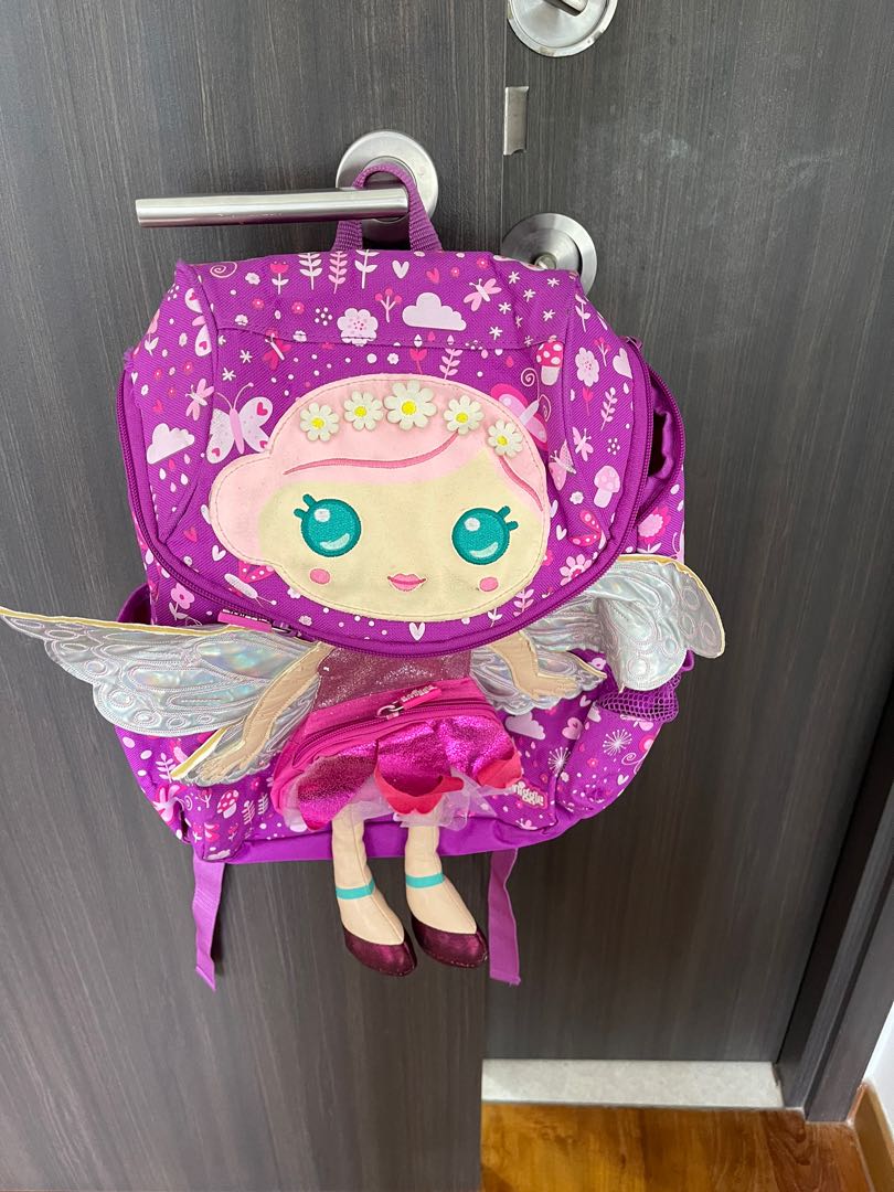 Smiggle bag with wings shop