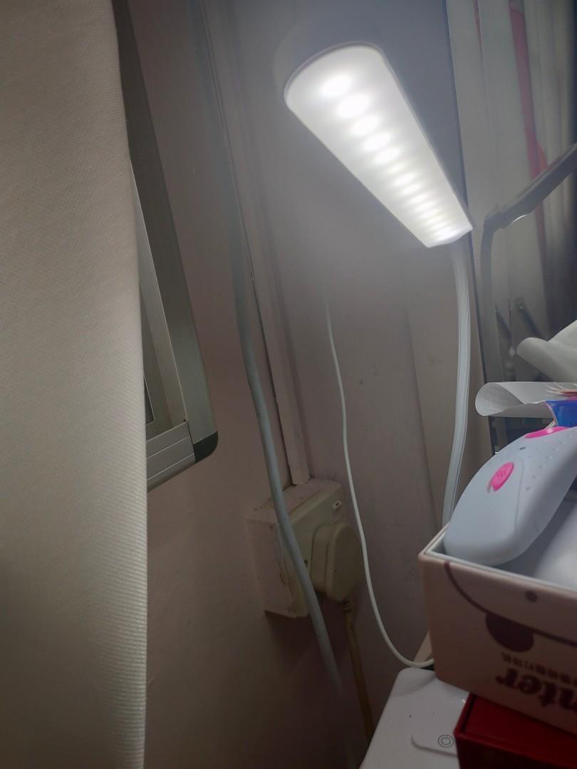 Study/table lamp (Category: Lighting) located in Singapore. Submitted by nice88_ (Listing ID 1147947151, Image 2). Description: 3 colous to switch no damage Usb plug Able to meet.