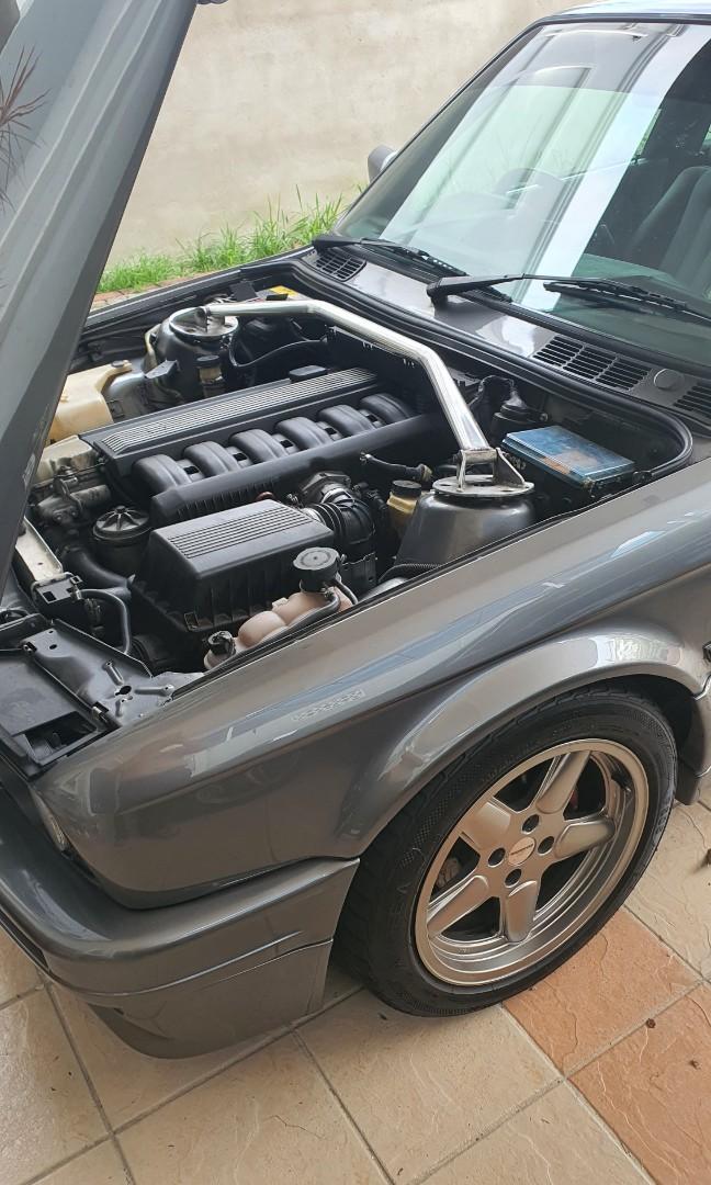 Bmw e30 2025 strut bar