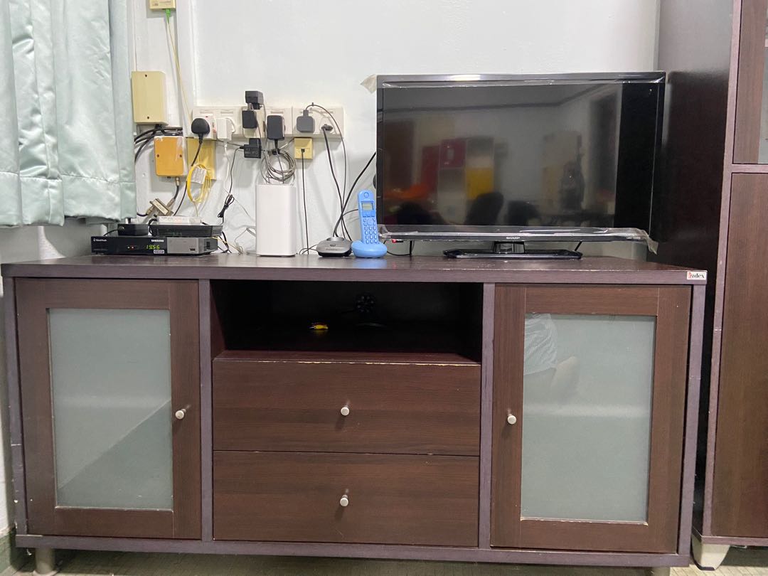 Used furniture to give away, Furniture & Home Living, Furniture