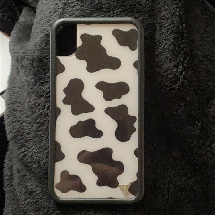 wildflower cow print casing dupe, Telepon Seluler & Tablet, Aksesoris
