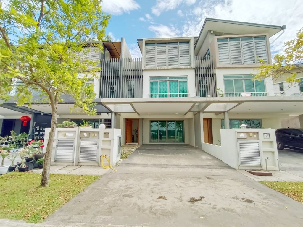 3 STOREY D'ISLAND RESIDENCE PUCHONG, Property, For Sale on Carousell