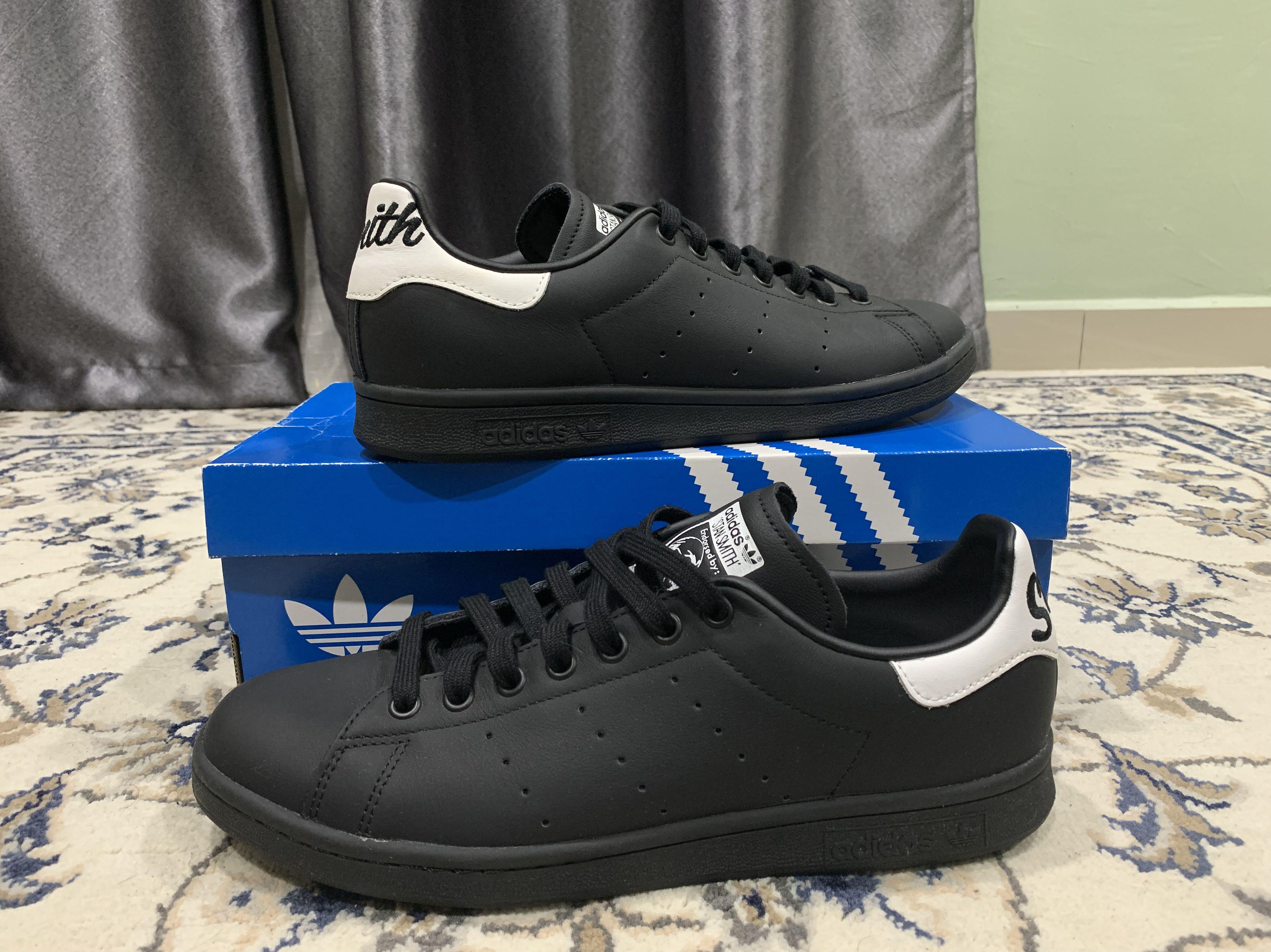 ADIDAS STAN SMITH CORE BLACK UK9 RAYA DEAL PRICE