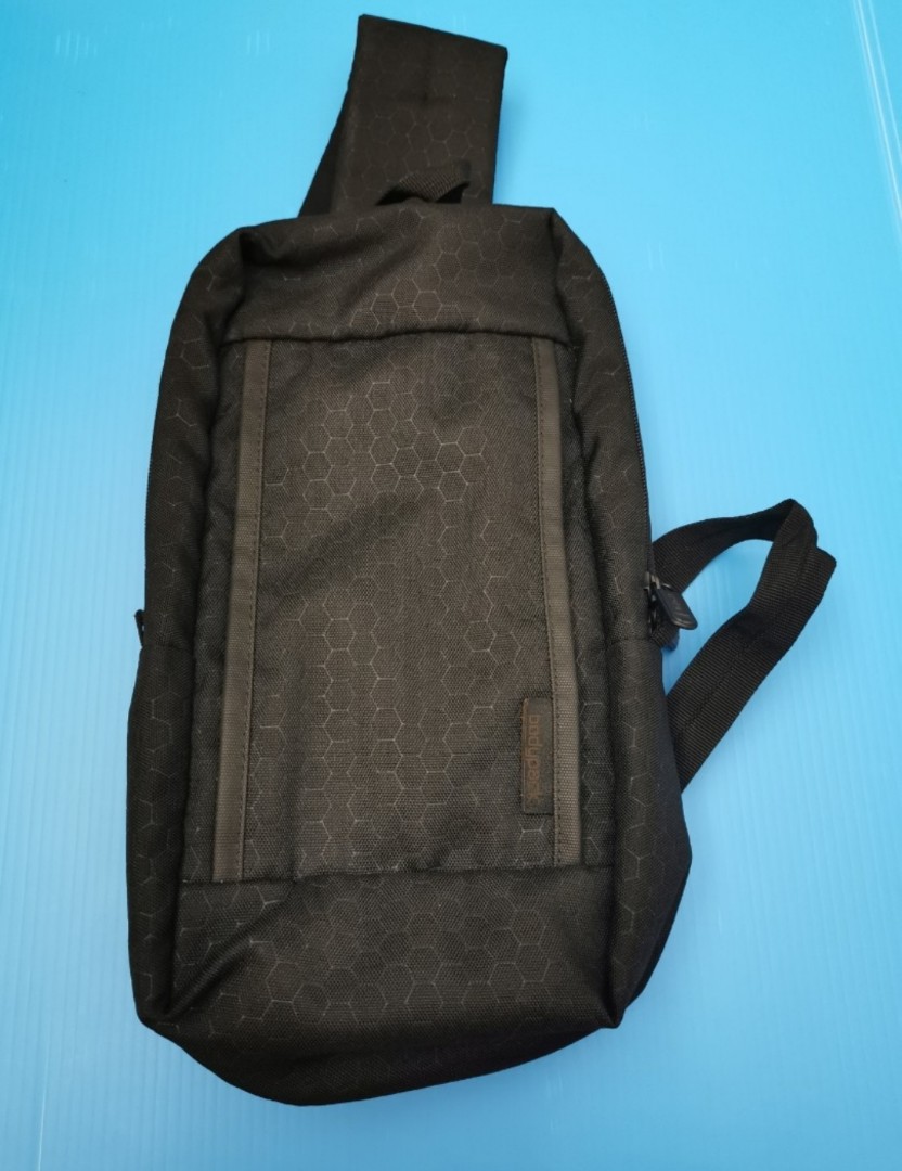 Authentic bodypack chest/sling bag, Men's Fashion, Bags, Sling Bags on