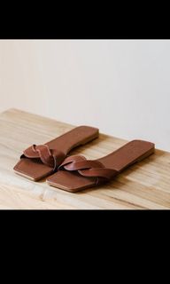 (Category: ) located in . Submitted by sellsmythings (Listing ID 1152449140, Image 1). Description: .