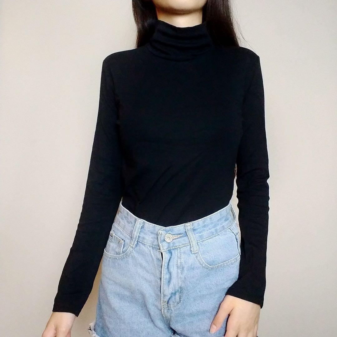 Black Turtleneck Uniqlo Top, Women's 
