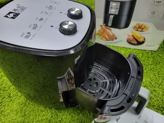 （分類：）位於 。 由 magandaaqoh13 提交（商品編號 1152407628，圖片 1）。簡介： 。