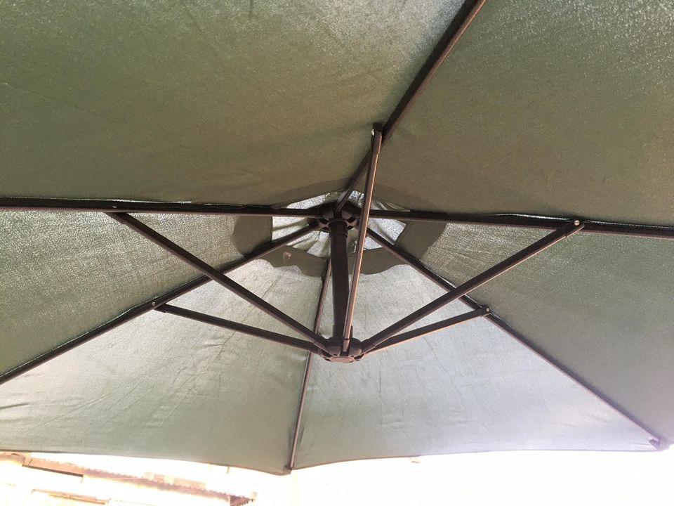 Cantilever Umbrella (Category: Umbrellas) located in San Pedro. Submitted by affordable_surplus.1 (Listing ID 1152382849, Image 3). Description: Cantilever Umbrella Color: -Green -Red P3,500 Note: - All items are surplus from Australia - No COD - Customer pays for the shipping cost Visit our store located at Shop & Save with RTMT, RLCC Compound, National Highway, Brgy. San Antonio, San Pedro, Laguna. Landmark: Near United San Pedro 7/11, beside F