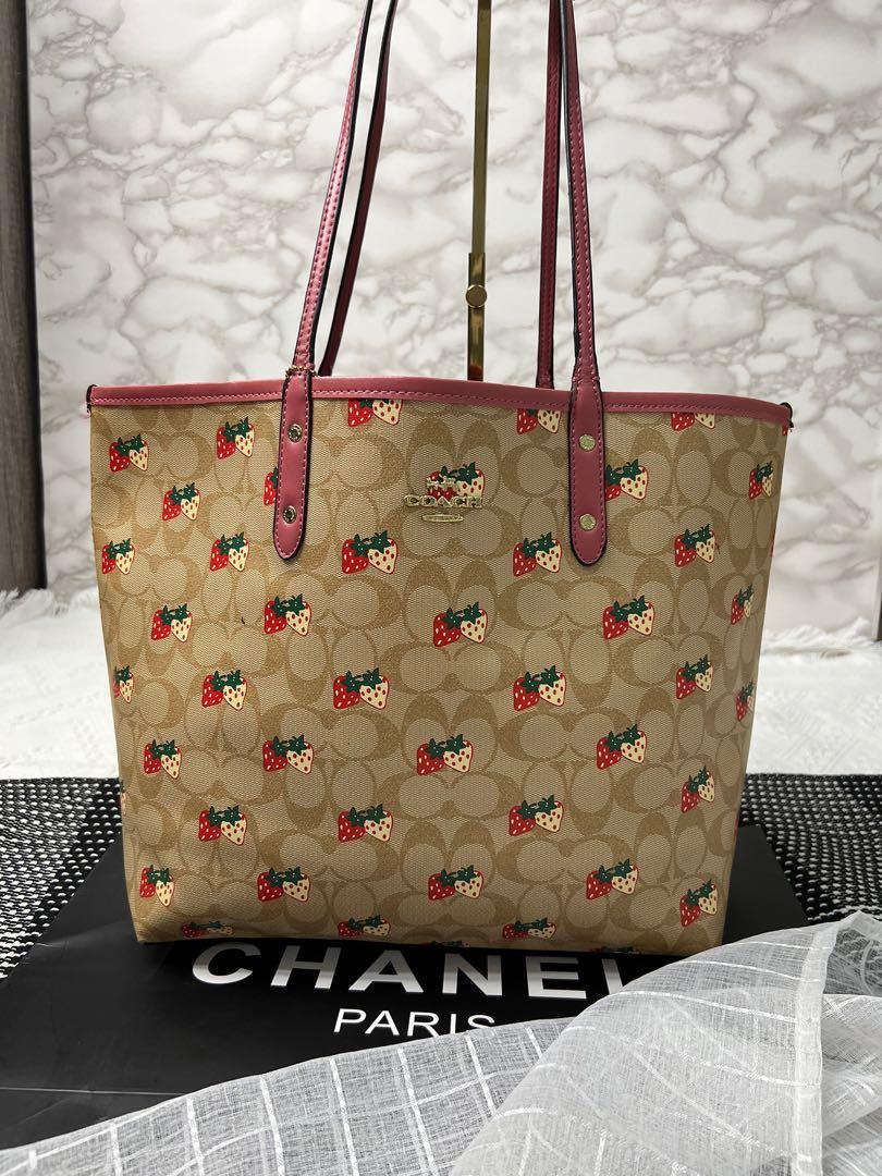 COACH REVERSIBLE CITY TOTE IN SIGNATURE CANVAS WITH STRAWBERRY PRINT,  Luxury, Bags & Wallets on Carousell