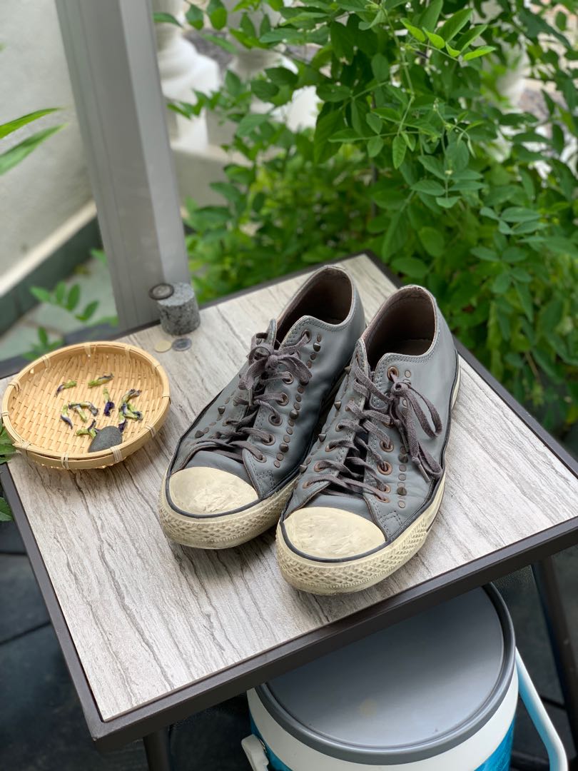 Leather studded hot sale converse