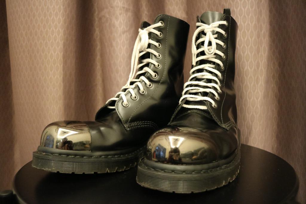 Dr martens grasp boot discount
