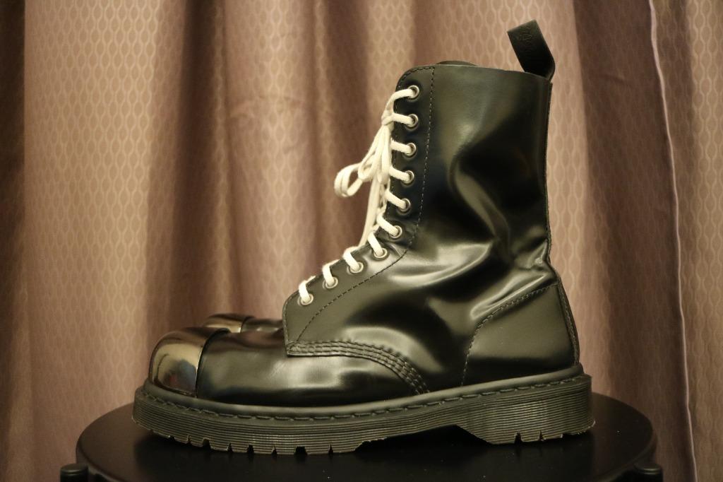 DR MARTENS GRASP Men s Fashion Footwear Boots on Carousell